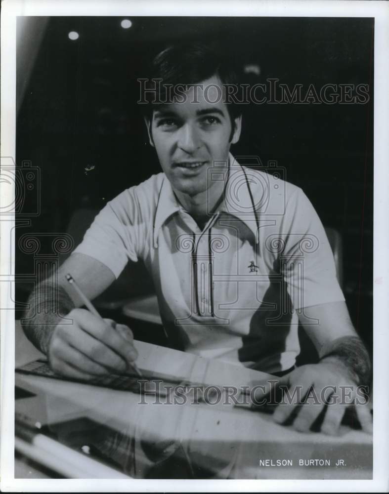 1973 Press Photo Nelson Burton Jr., Bowler - hpx00709- Historic Images