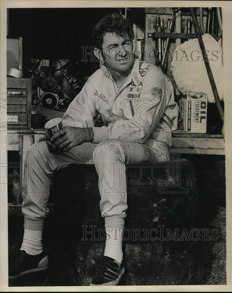 1971 Press Photo Bobby Allison, Race Car Driver - hpx00795- Historic Images