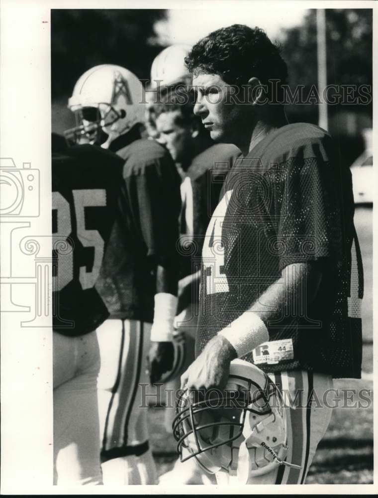 1986 Press Photo Ben Bennett, Houston Oilers Football Quarterback - hpx01271- Historic Images