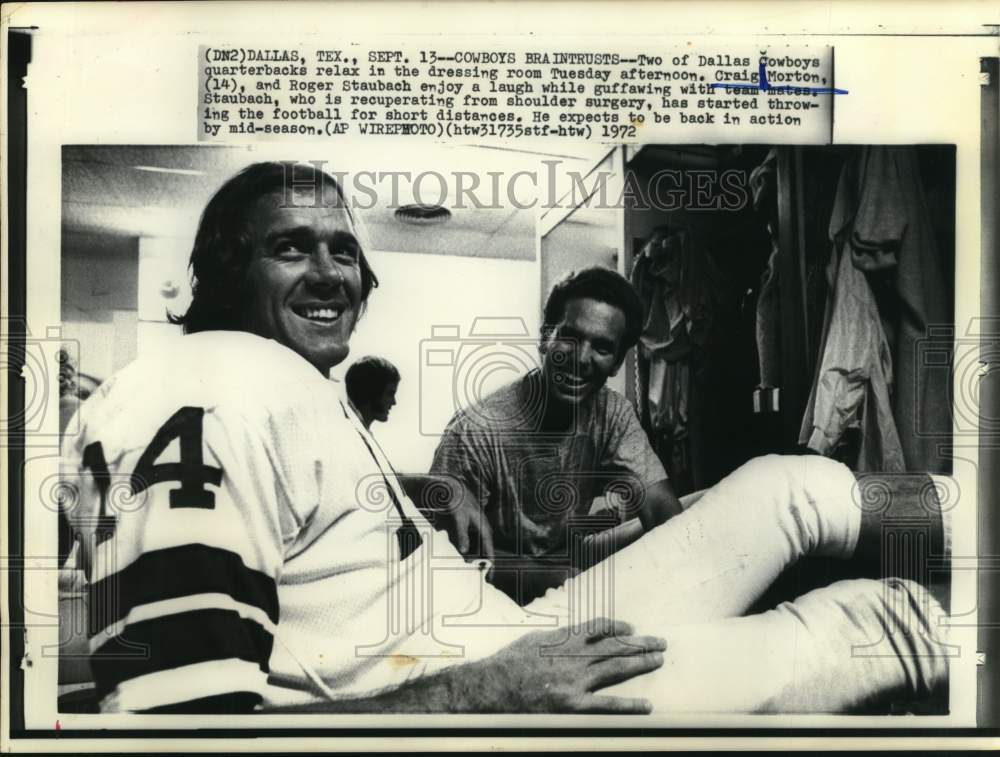 1972 Press Photo Dallas Cowboys Football Players Craig Morton and Roger Staubach- Historic Images