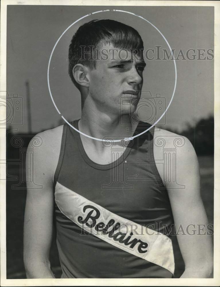 1964 Press Photo Mike Wilson, Bellaire Track Team - hpx01925- Historic Images