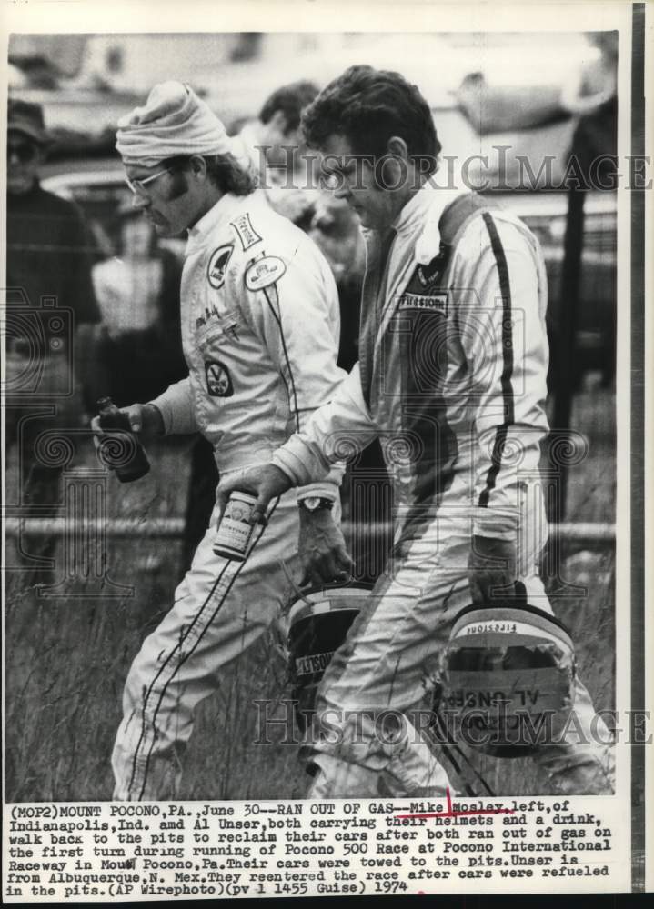 1974 Press Photo Mike Mosley and Al Unser at Pocono International Raceway- Historic Images