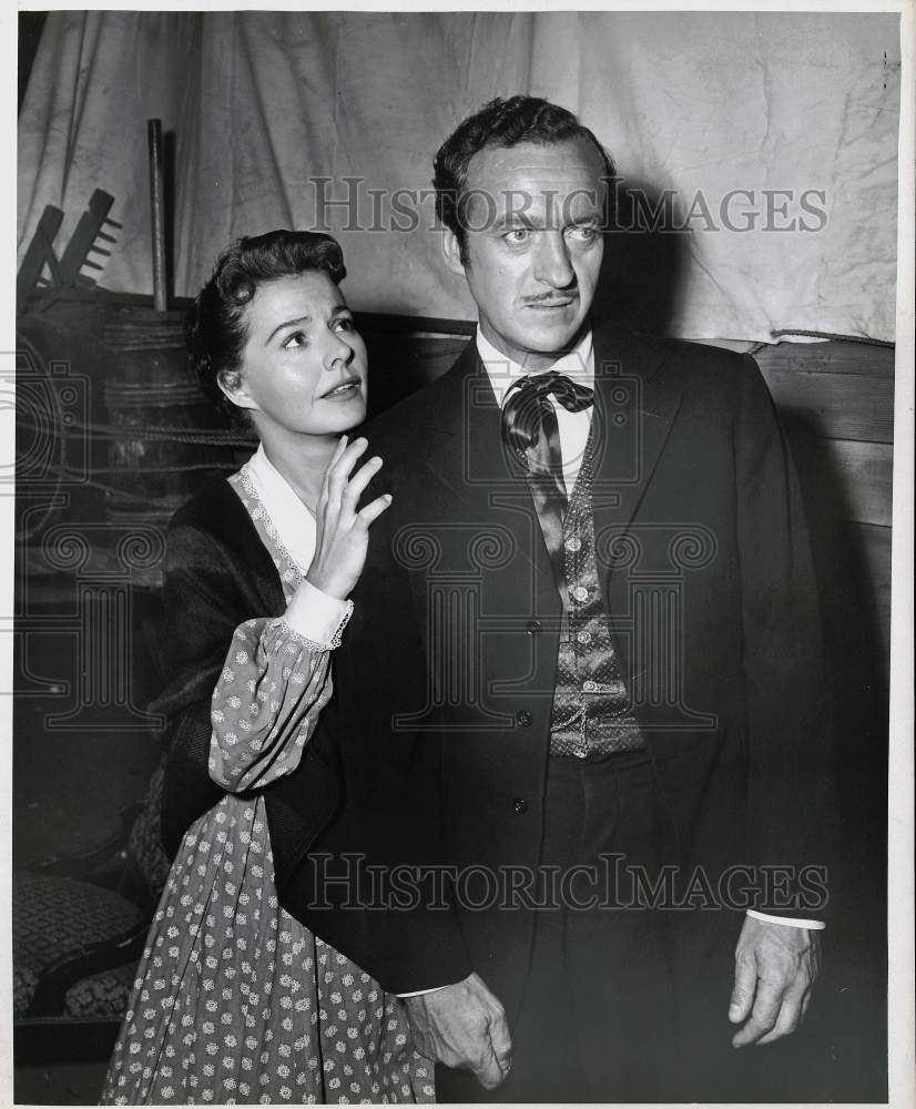 1958 Press Photo David Niven with his actor - hpx03241- Historic Images