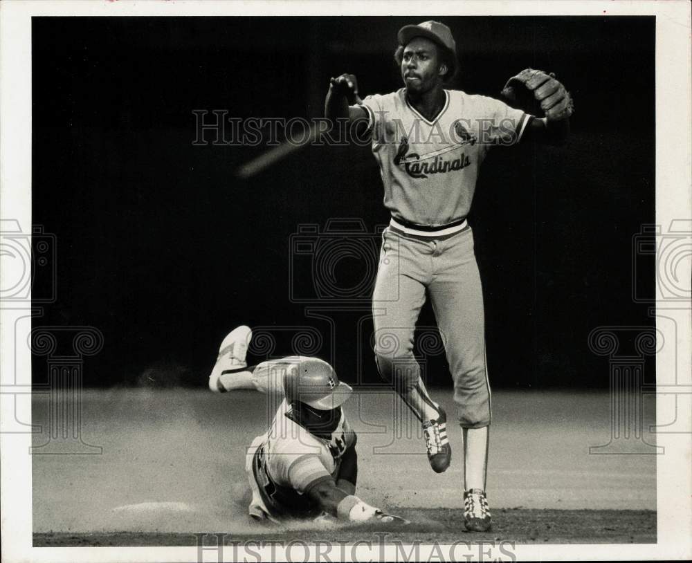 1979 Press Photo Garry Templeton takes opponent out in Astros baseball game- Historic Images