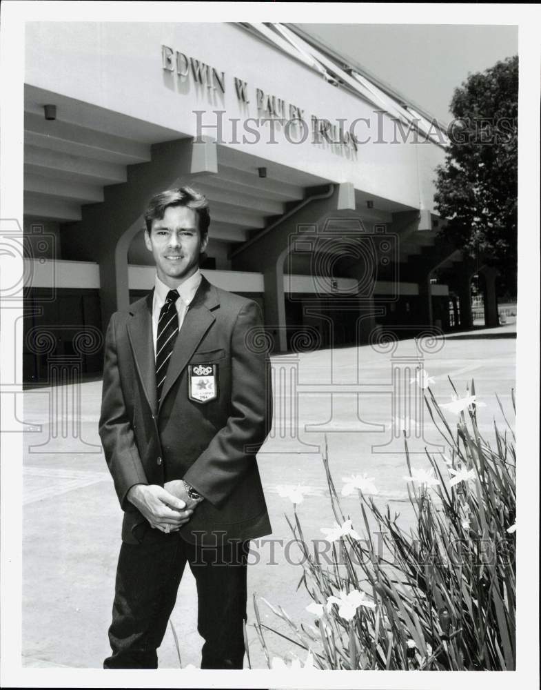 1984 Press Photo Former Olympic gymnast Kurt Thomas, XXIII Olympics commentator- Historic Images