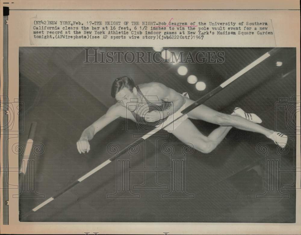 1967 Press Photo Pole vaulter Bob Seagren during N.Y. Athletic Club indoor games- Historic Images