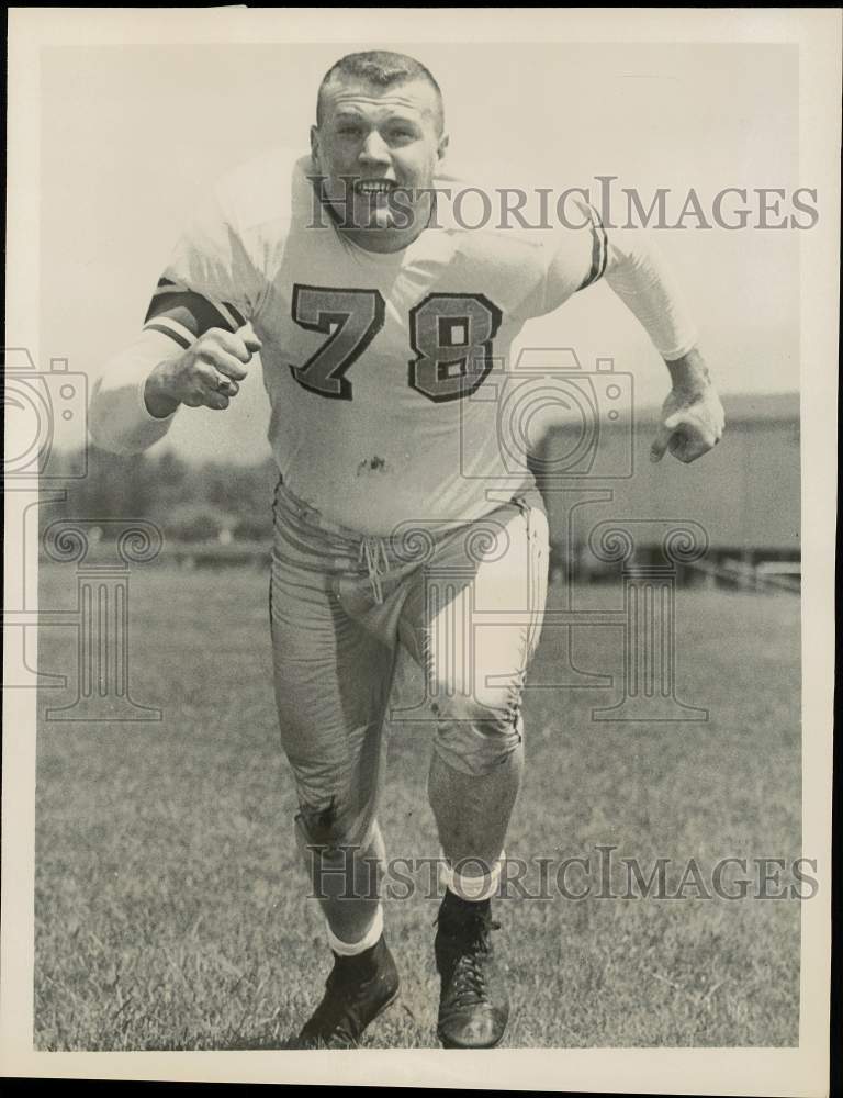 1958 Press Photo Oregon football tackle, Hal Reeve, in action - hpx06812- Historic Images