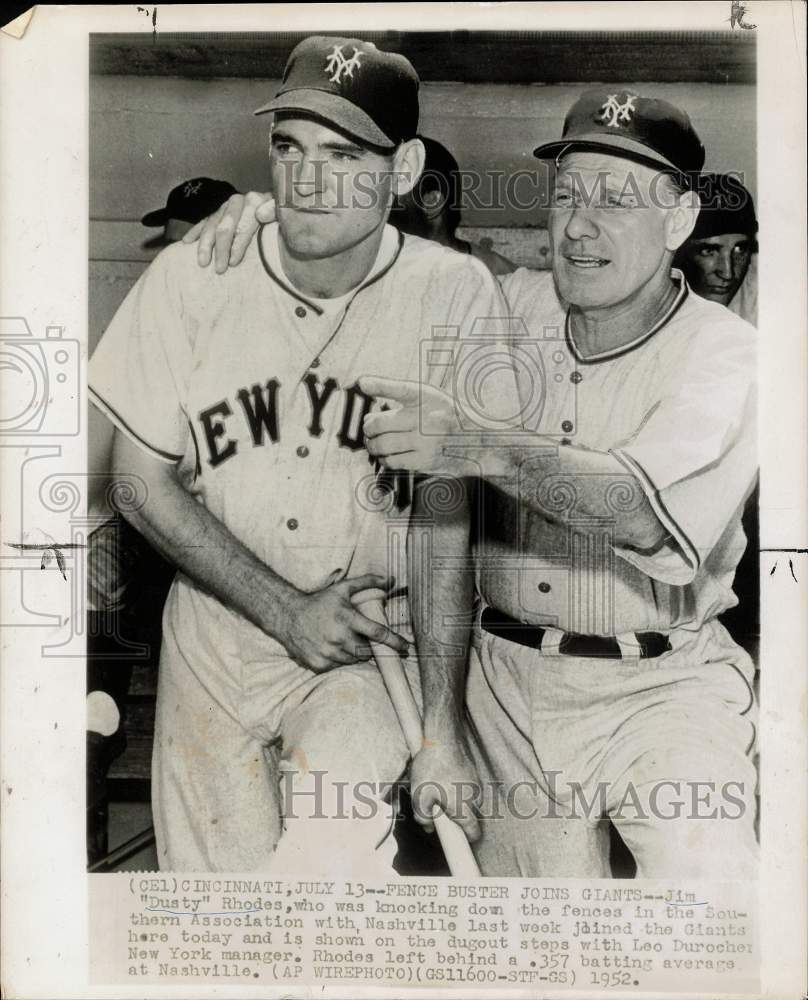 1952 Press Photo New Giants baseball player Jim &quot;Dusty&quot; Rhodes with Leo Durocher- Historic Images