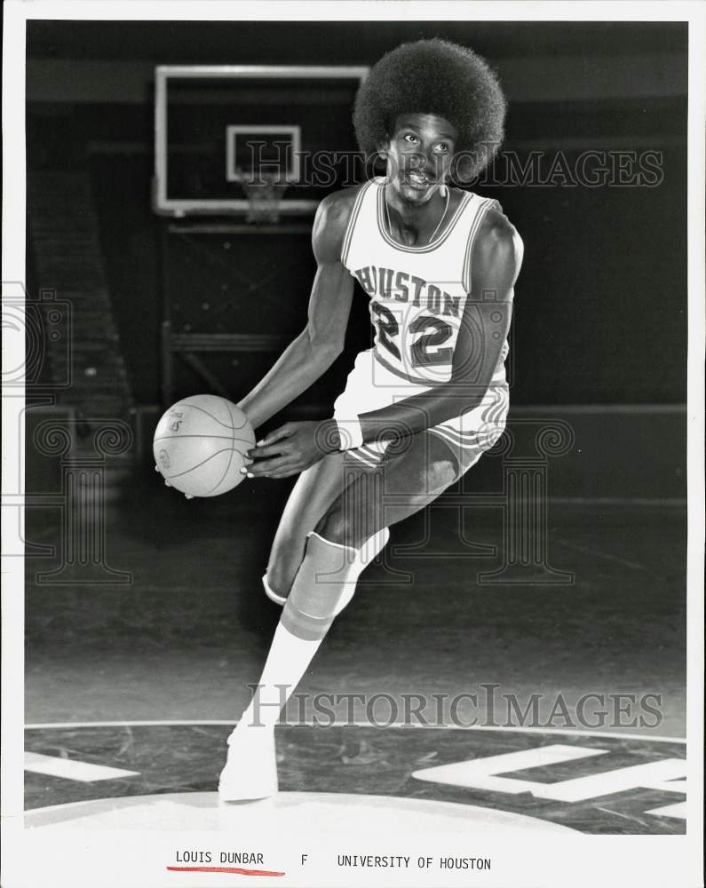 1973 Press Photo Louis Dunbar, basketball forward for University of Houston team- Historic Images