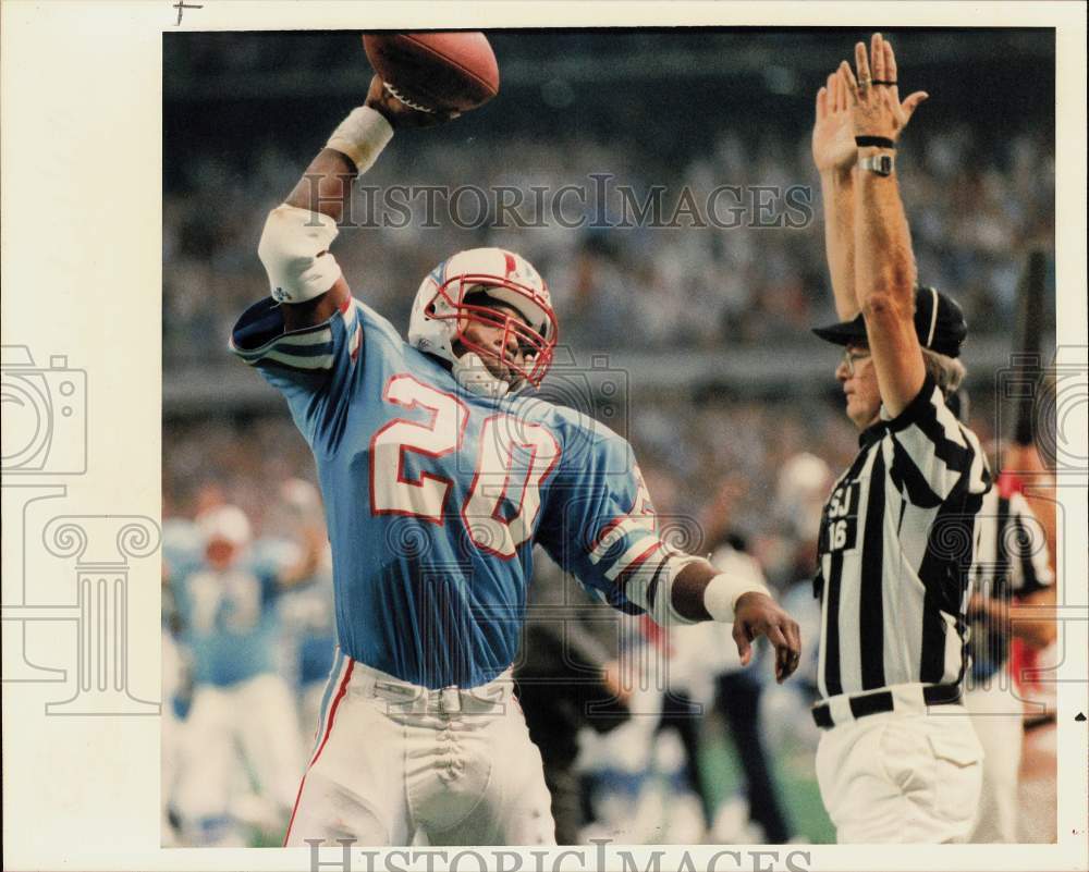 1988 Press Photo Oilers football player Allen Pinkett scores winning touchdown- Historic Images