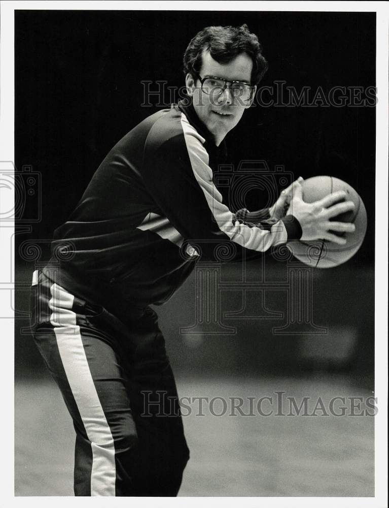 1985 Press Photo Joey Meyer, DePaul University basketball coach - hpx08219- Historic Images