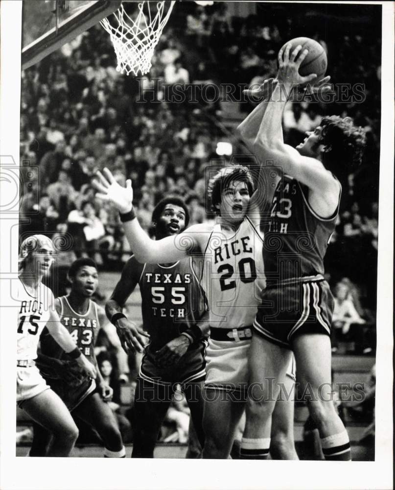 1976 Press Photo Frank Jackson in Texas Tech vs. Rice game at Autry Court.- Historic Images