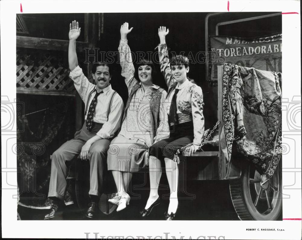 1989 Press Photo Scene from musical &quot;Gypsy.&quot; - hpx09644- Historic Images