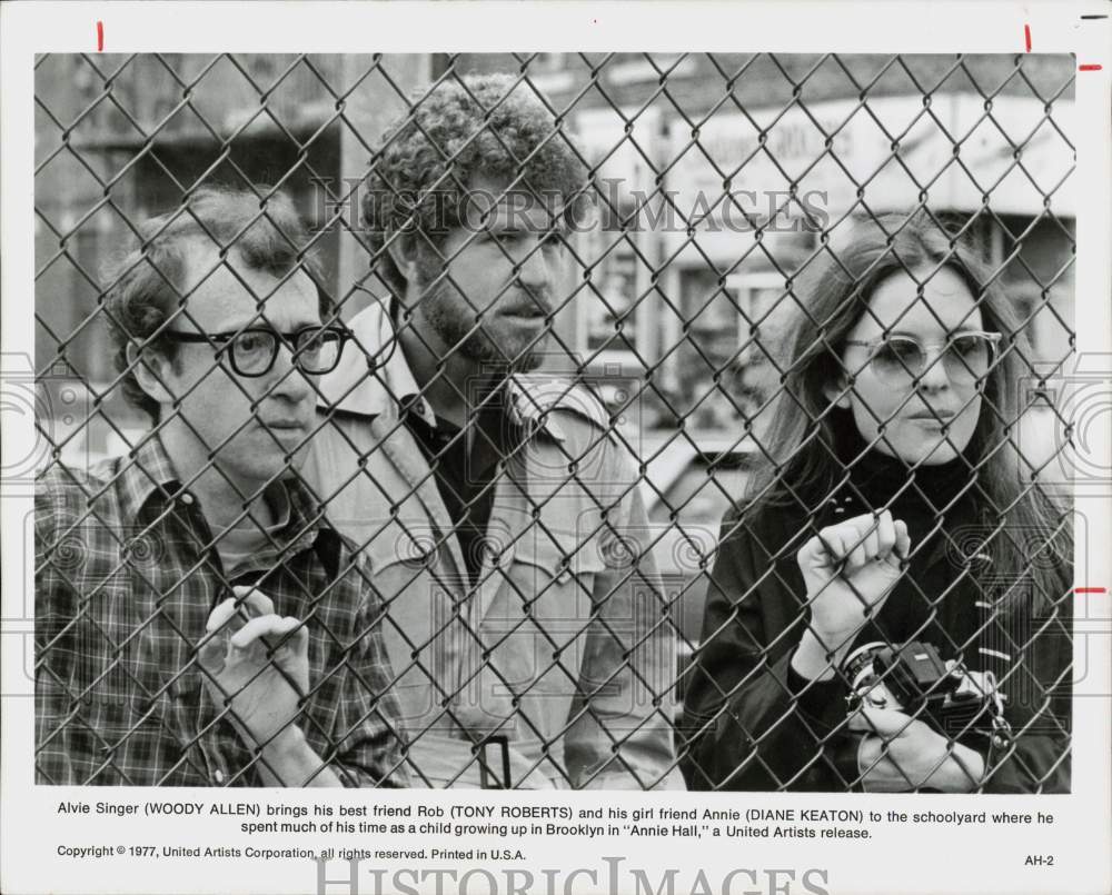 1977 Press Photo Actors Woody Allen, Tony Roberts, Diane Keaton in &quot;Annie Hall&quot;- Historic Images