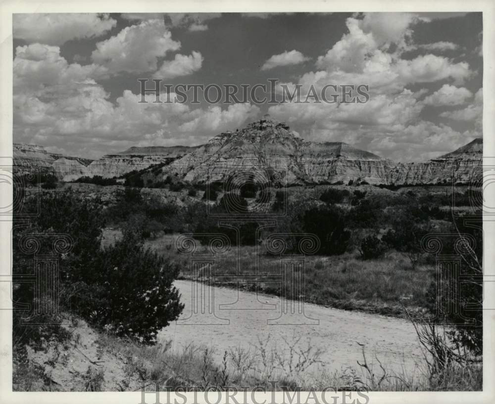 1955 Press Photo Capitol Peak, colorful formation in Palo Duro State Park, Texas- Historic Images