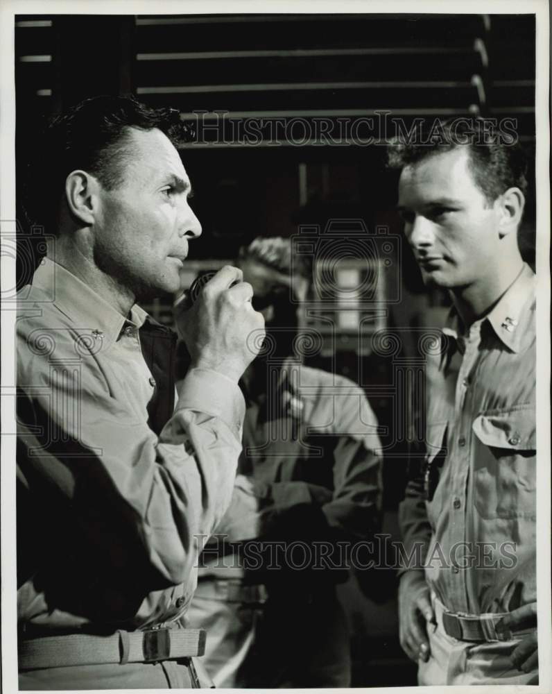 1959 Press Photo James Mitchell and Charles Robinson in &quot;SSN-571:The Nautilus&quot;- Historic Images