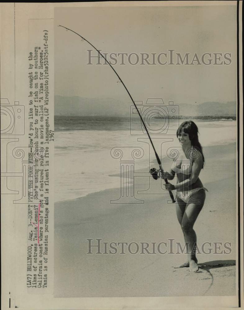 1967 Press Photo Tania Lemani, actress, fishing on California coast between sets- Historic Images