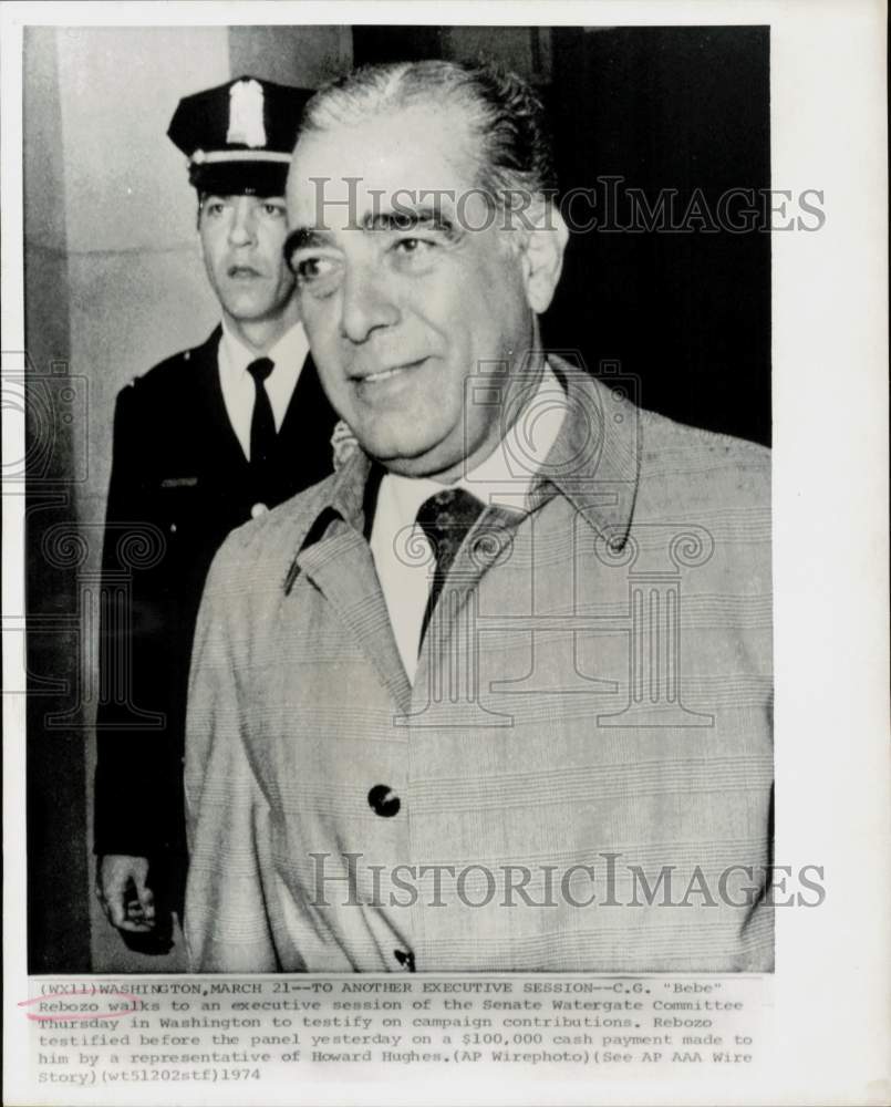 1974 Press Photo Bebe Rebozo enters Senate Watergate hearing in Washington- Historic Images