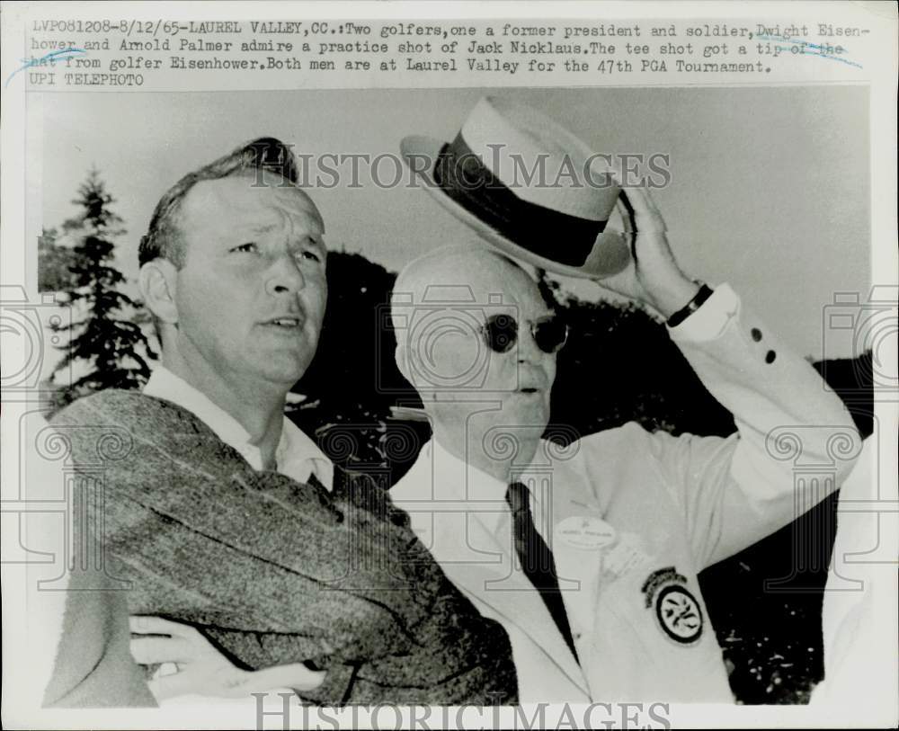 1965 Press Photo Dwight Eisenhower and Arnold Palmer watch Colorado golf game- Historic Images