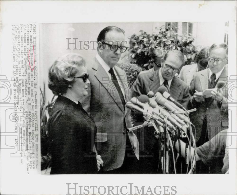 1974 Press Photo Randolph Hears and Wife at Conference in California - kfa19184- Historic Images