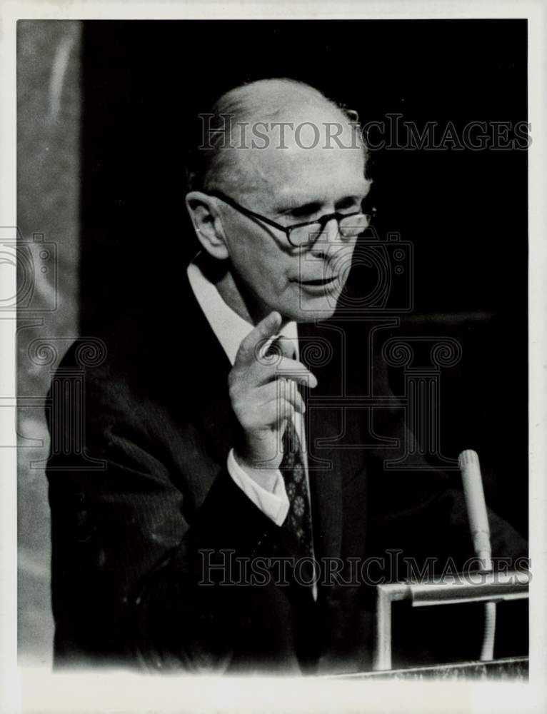 1972 Press Photo Sir Alec Douglas-Home speaks at United Nations Assembly- Historic Images