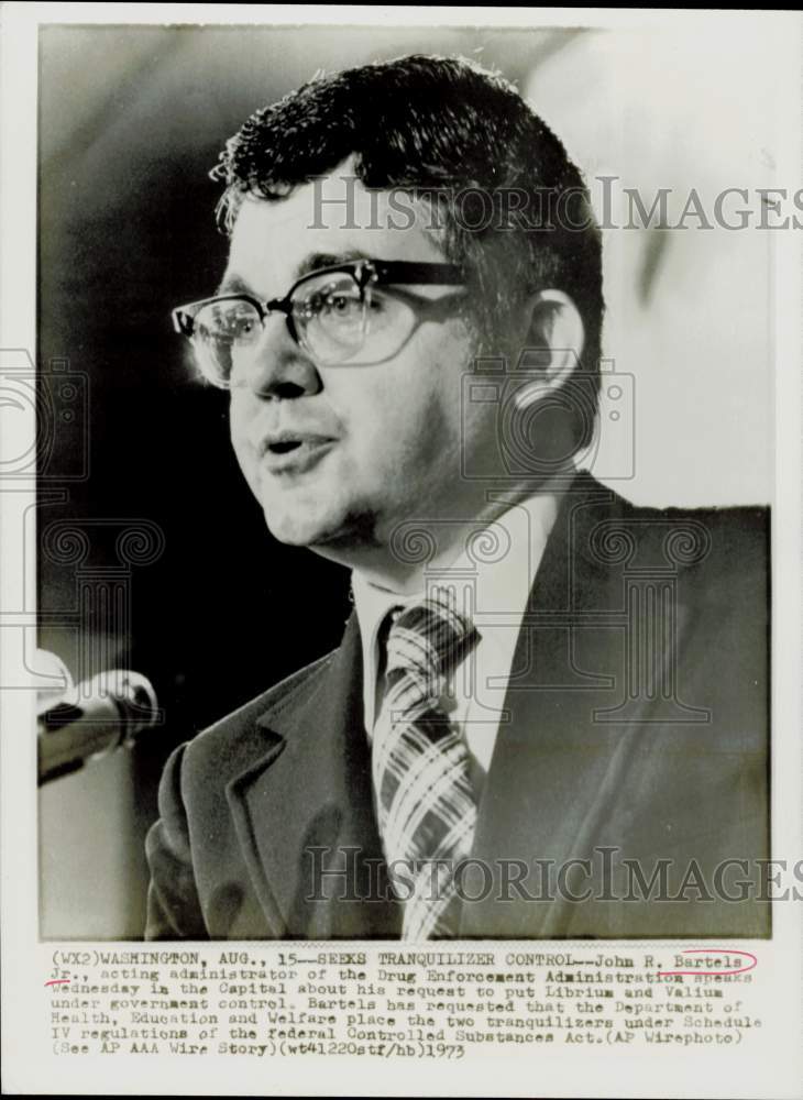 1973 Press Photo John Bartels, Jr. of Drug Administration speaks in Washington- Historic Images