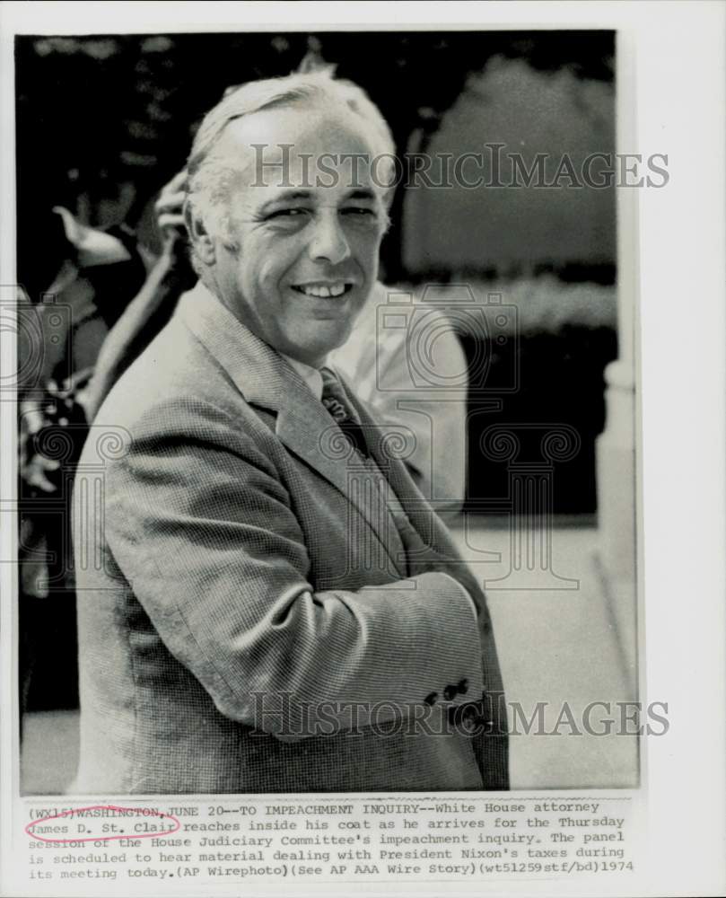 1974 Press Photo James St. Clair arrives for House Judiciary session in DC- Historic Images