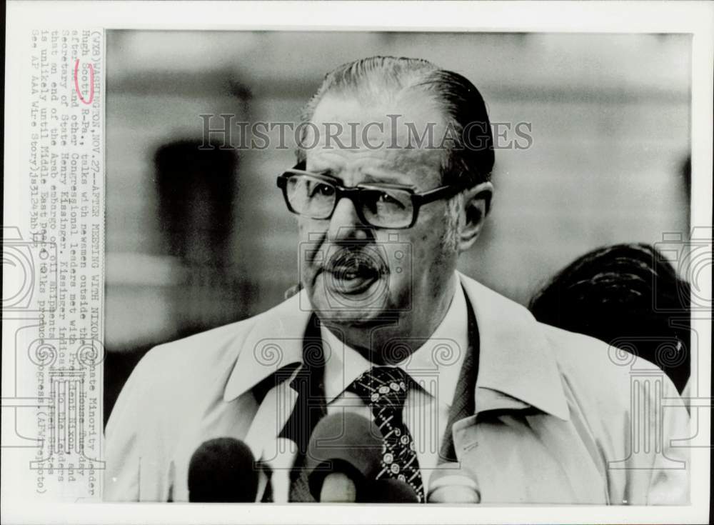 1973 Press Photo Hugh Scott talking with newsmen after meeting in Washington- Historic Images