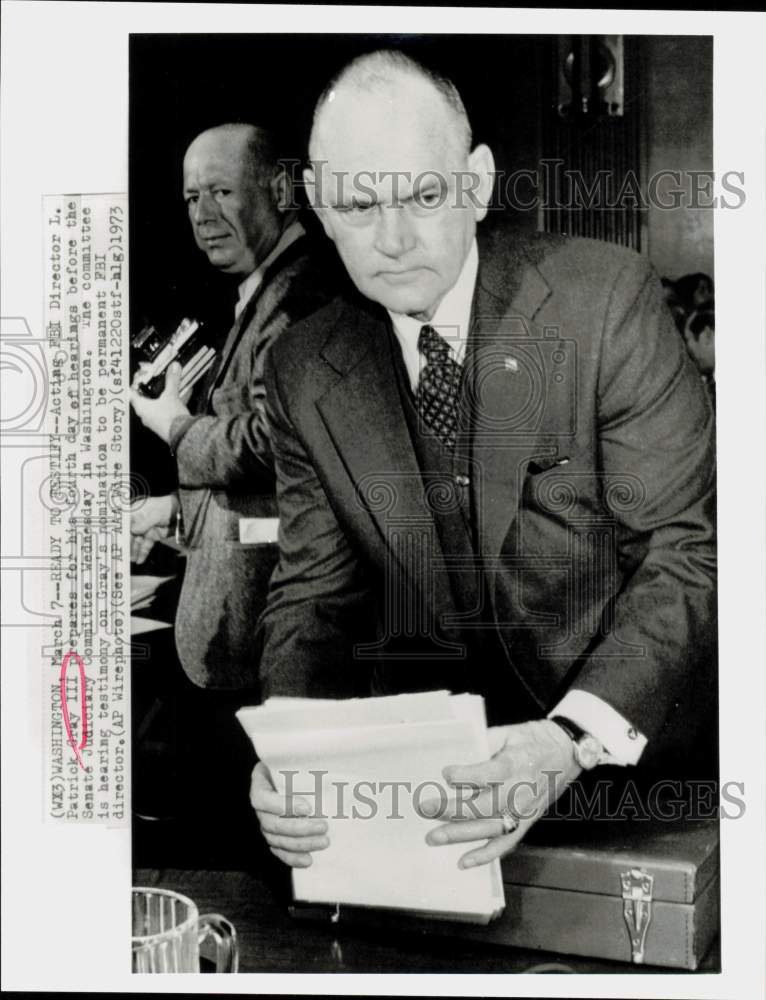 1973 Press Photo Acting FBO Director L. Patrick Gray III prepares hearing, DC- Historic Images