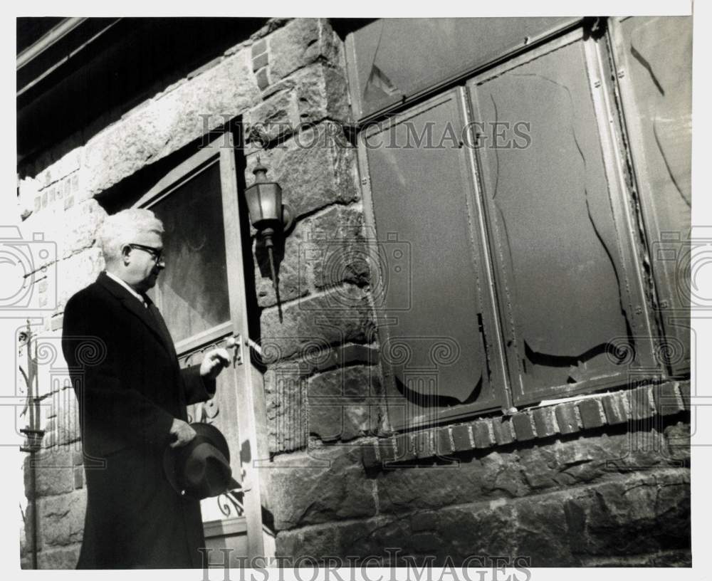 1970 Press Photo Judge John Murtagh on the steps of his NY home observes damage- Historic Images