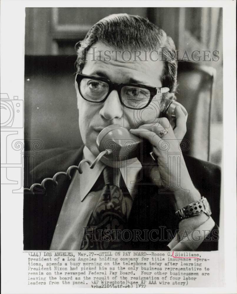 1972 Press Photo Businessman Rocco C. Siciliano in his Los Angeles office- Historic Images