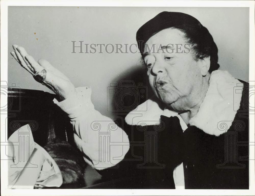 Press Photo Elsa Maxwell, writer, radio personality and professional hostess- Historic Images