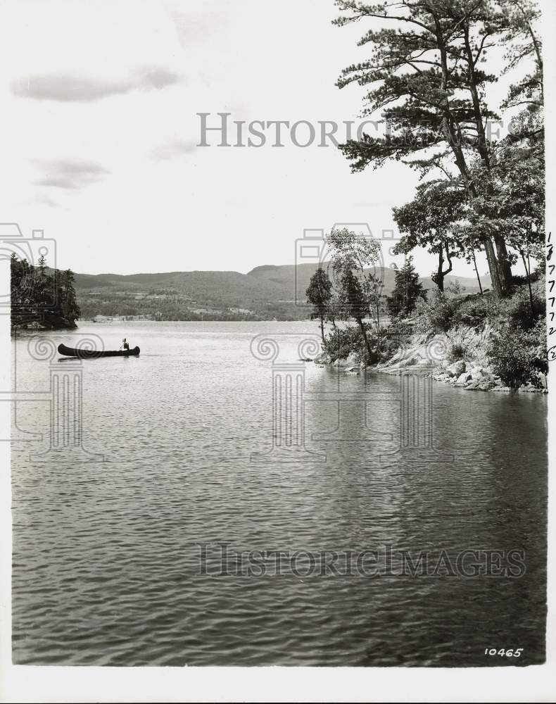 Press Photo Canoe on Gull Bay in Lake George - kfx00712- Historic Images