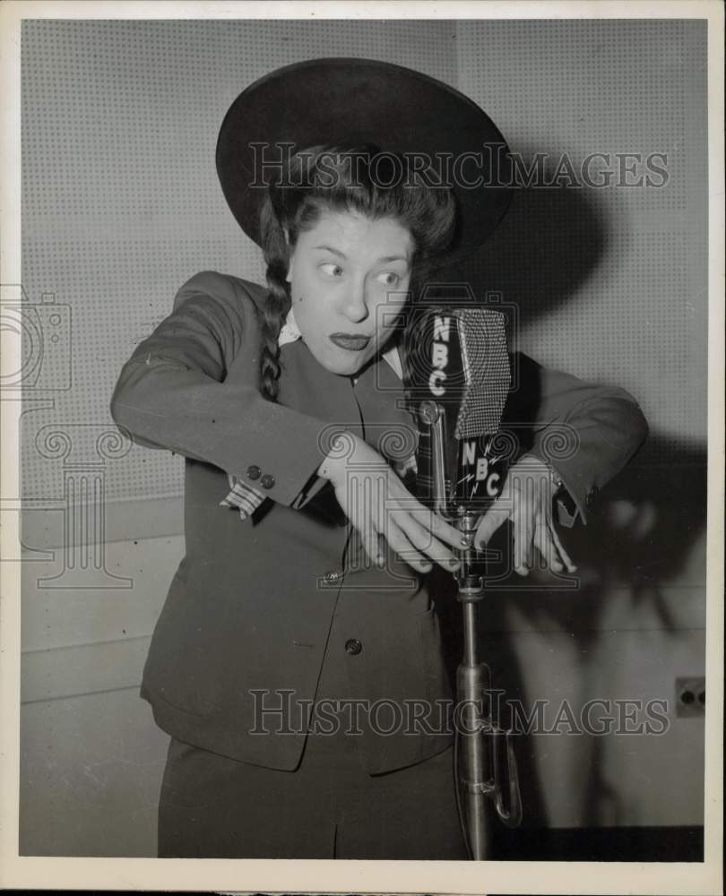 1948 Press Photo NBC Radio Personality Judy Canova - kfx01041- Historic Images