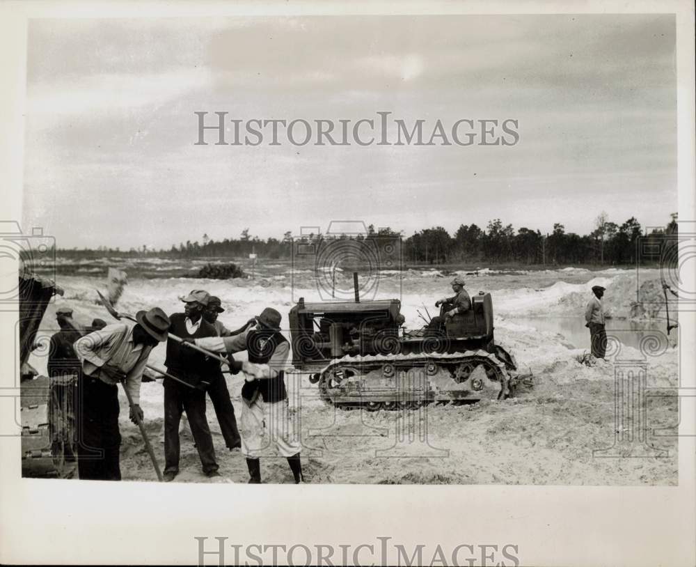 Press Photo Digging for Florida Ship Canal in progress - kfx10064- Historic Images