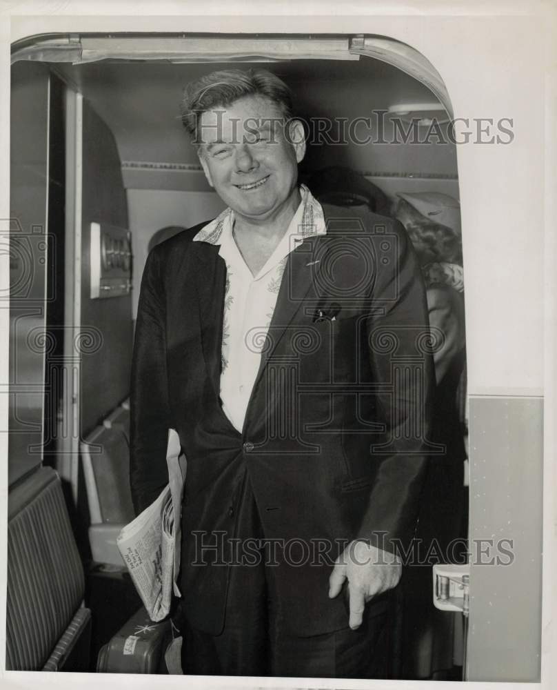 Press Photo TV host Arthur Godfrey at Idlewild Airport - kfx10671- Historic Images