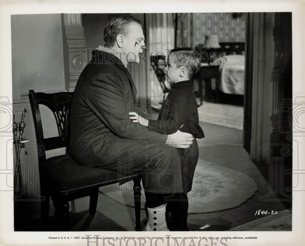 1957 Press Photo Actors James Cagney &amp; Dennis Rush in &quot;Man of Thousand Faces&quot;- Historic Images