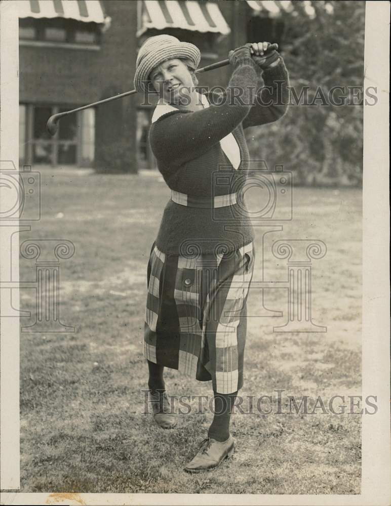 1923 Press Photo Mrs. Melvin Jones of Chicago competes at Exmoor Country Club- Historic Images