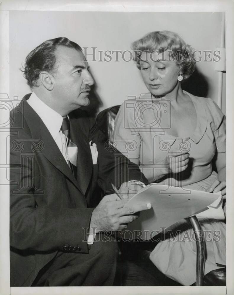 1950 Press Photo Joan Blondell and attorney Paul Ralli after Las Vegas divorce- Historic Images