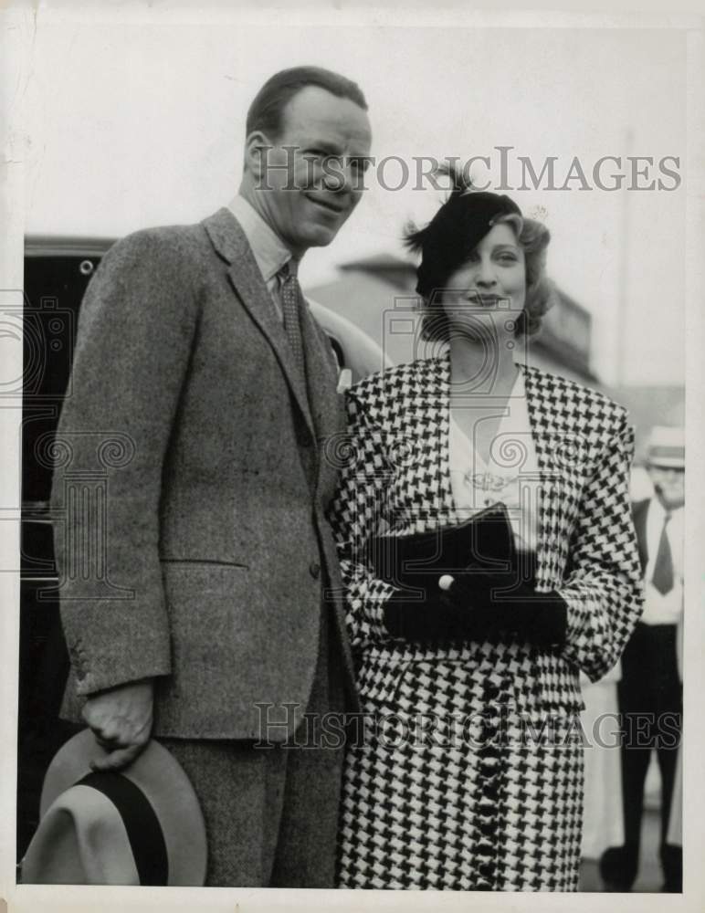 1933 Press Photo Miss McDonald and Robert Richie in Hollywood - kfx13281- Historic Images