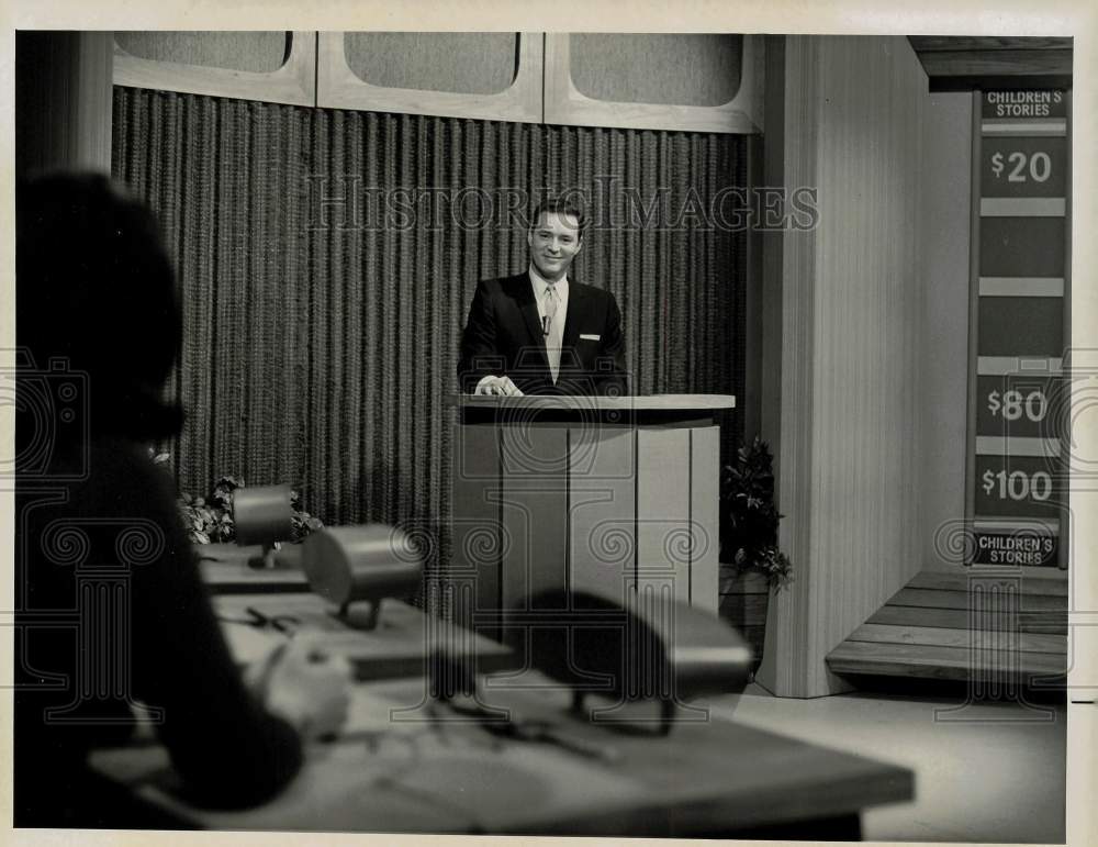 1964 Press Photo Host Art Fleming of &quot;Jeopardy&quot; on NBC - kfx14339- Historic Images