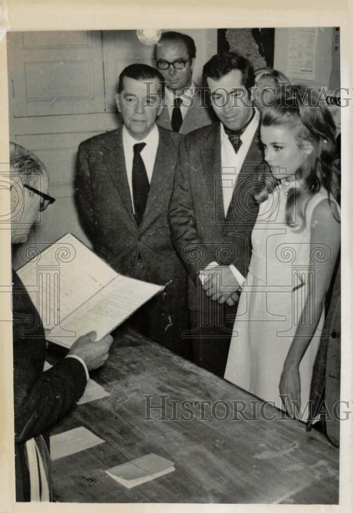 1967 Press Photo Actress Jane Fonda &amp; Roger Vadim Wed with Witnesses, France- Historic Images