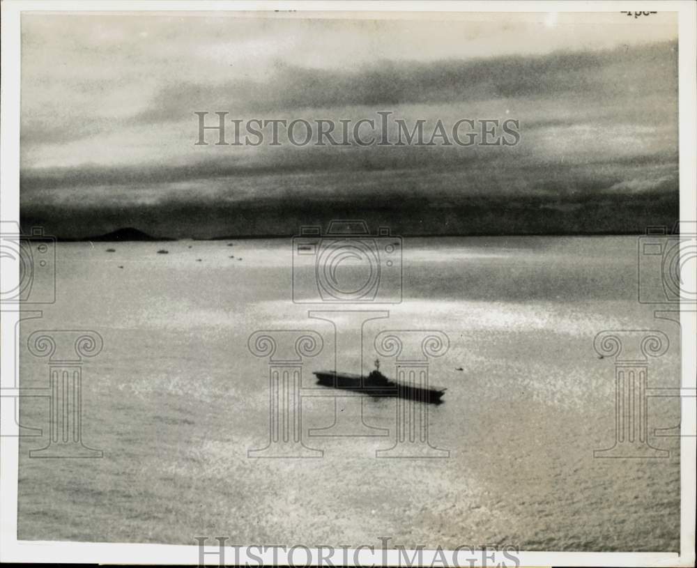 1966 Press Photo U.S. carrier Valley Forge and convoy off the coast of Vietnam- Historic Images