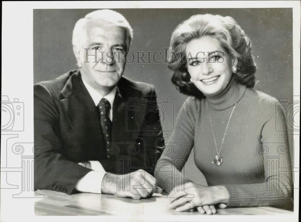 Press Photo Harry Reasoner and Barbara Walters of &quot;ABC Evening News&quot; - kfx22565- Historic Images