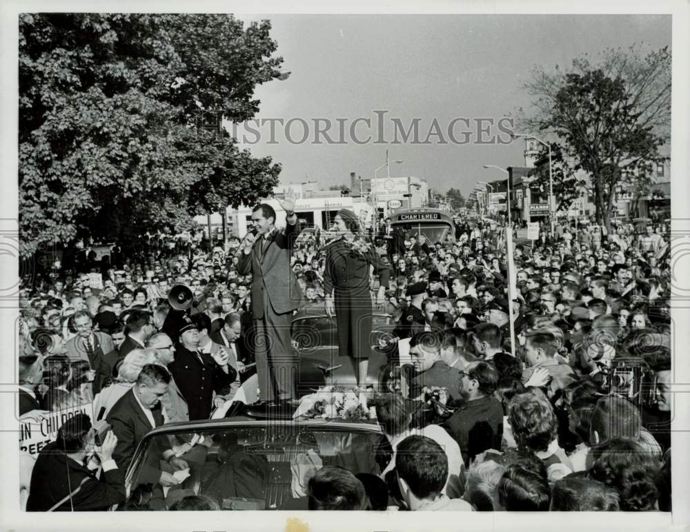 1960 Press Photo Vice President Richard M. Nixon and Wife in New Jersey- Historic Images