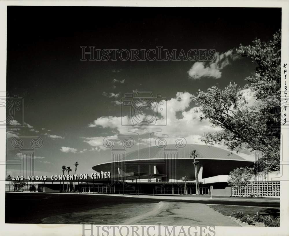 Press Photo The Las Vegas Convention Center. - kfx25661- Historic Images