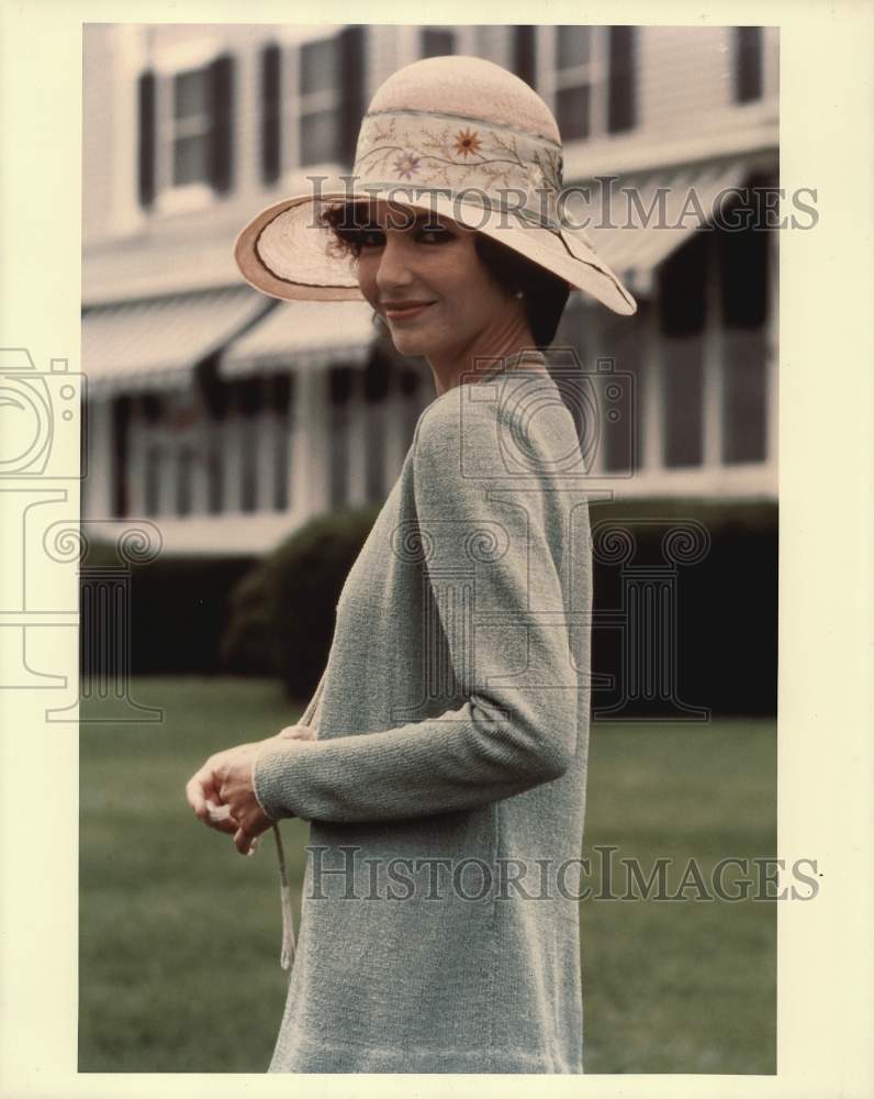 Press Photo Actress Mary Steenburgen in a movie scene - kfx26243- Historic Images