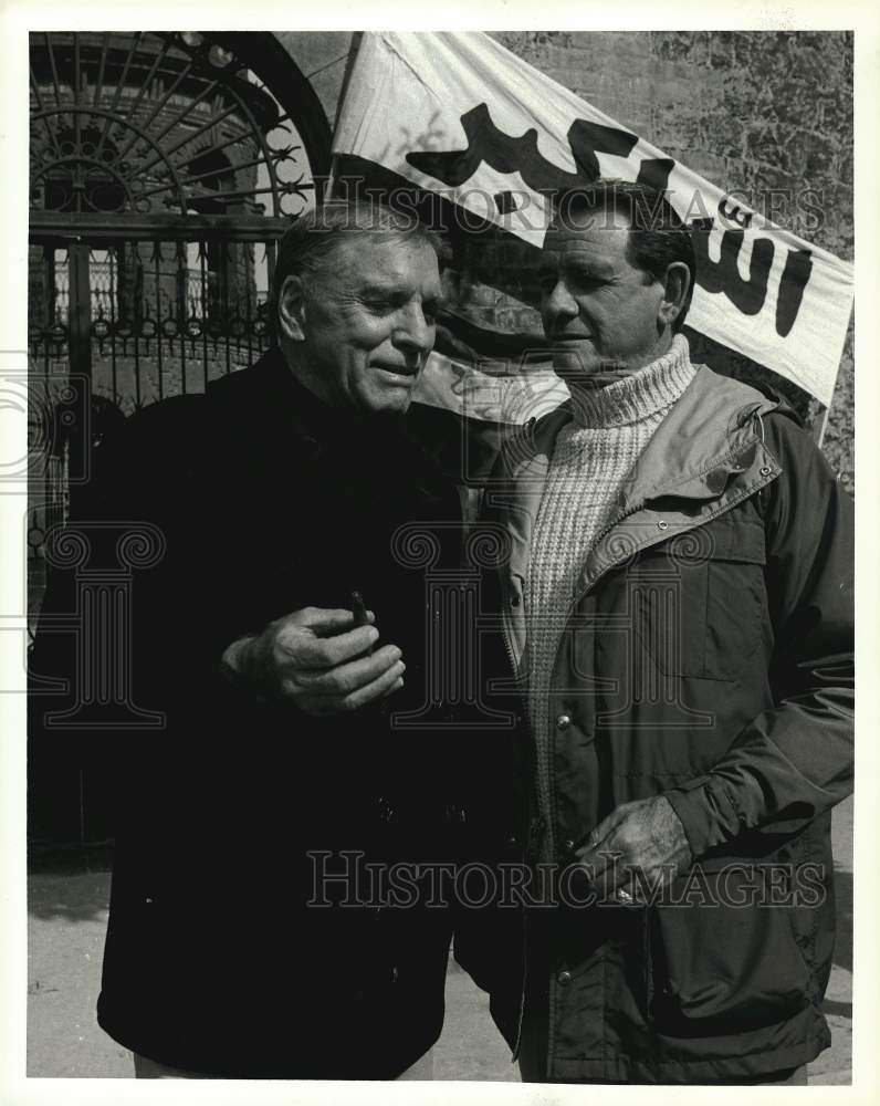 Press Photo Burt Lancaster and Richard Crenna in &quot;On Wings of Eagles&quot;- Historic Images