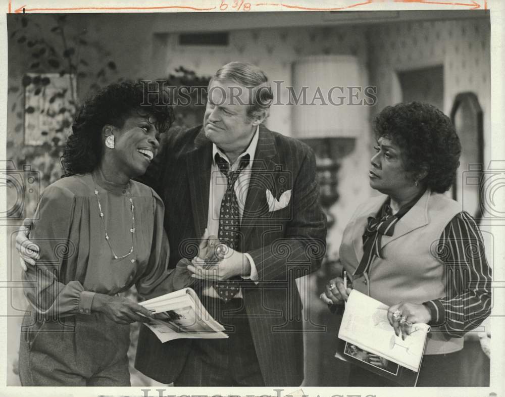 1983 Press Photo Roxie Roker, Franklin Cover, Isabel Sanford in &quot;The Jeffersons&quot;- Historic Images