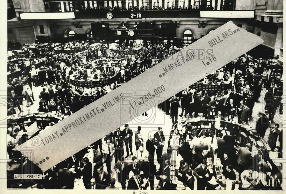 1968 Press Photo Ticker Tape Shows Record Volume Of New York Stock Exchange- Historic Images